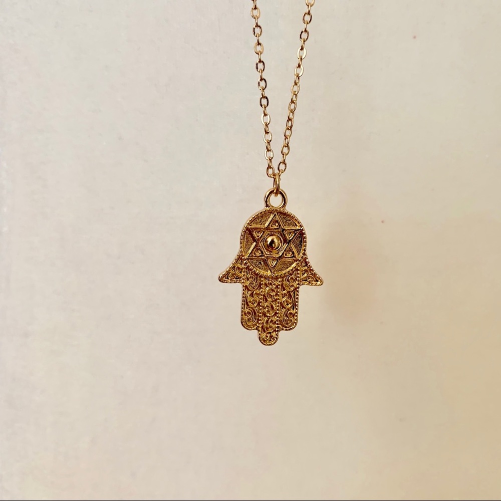 NWT Evil Eye Layered Necklace Pendant Gold - Picture 5 of 6